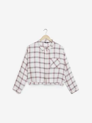 Nuon Light Pink Checkered Bethy Crop Shirt